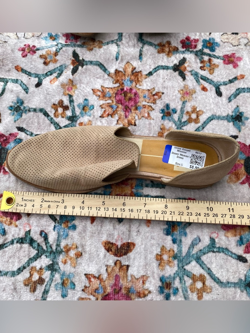 Dolce Vita Perforated Suede-Look Slip-On Loafers in Beige sz9 - Picture 4 of 5